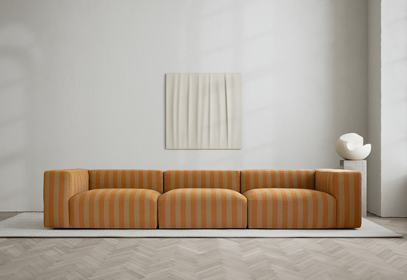 Rosso 3-sits Soffa Stripe i gruppen Möbler / Alla möbler hos Layered (FWROS3SEAT)